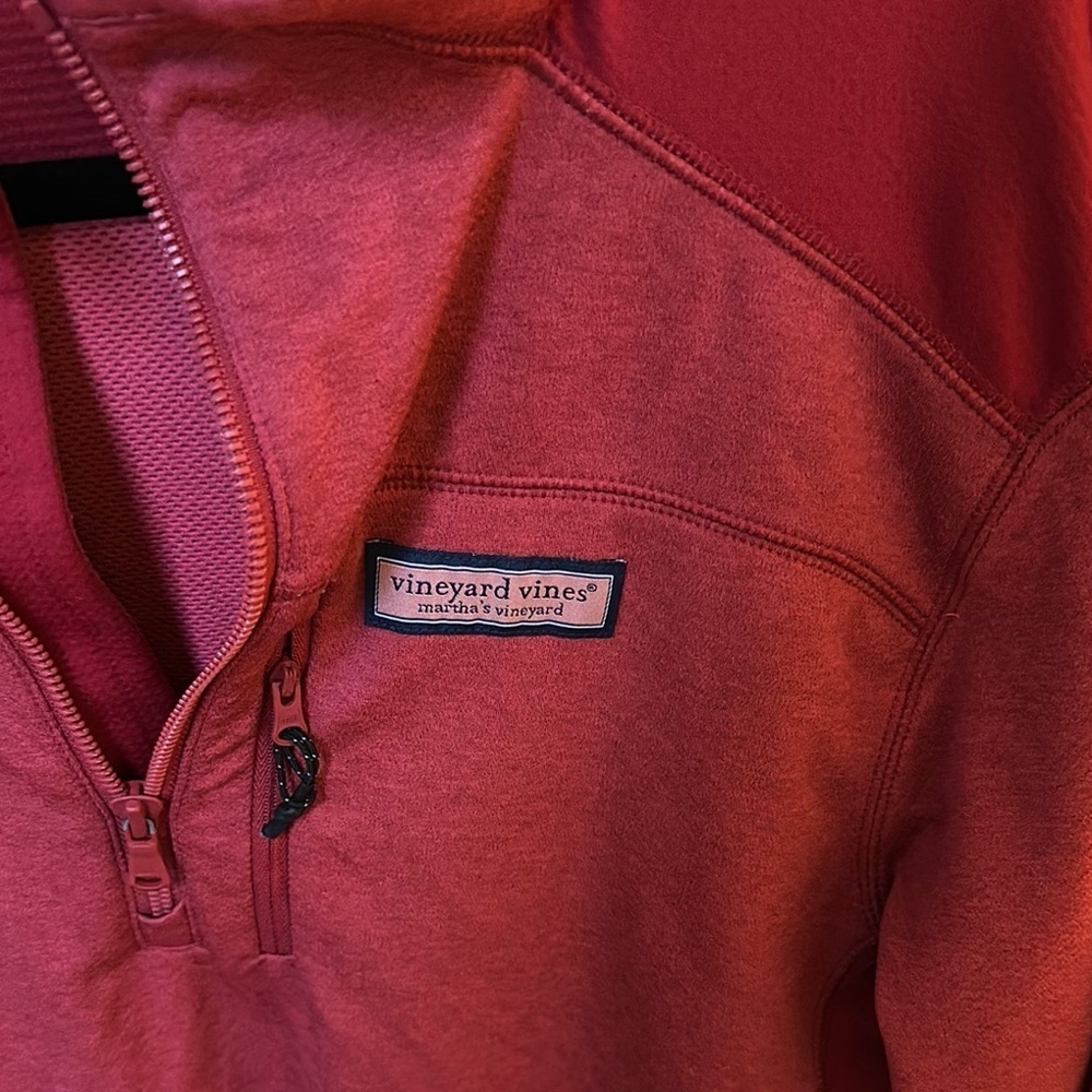 EUC Vineyard Vines Red Lightweight - performance quarter-zip sz small - Picture 3 of 7